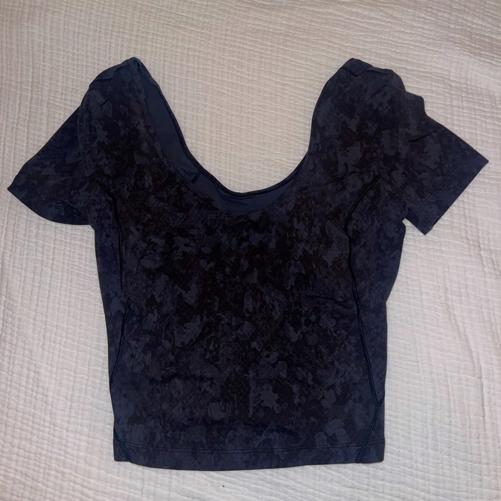 Lululemon Align T-shirt Size 6 Black with design